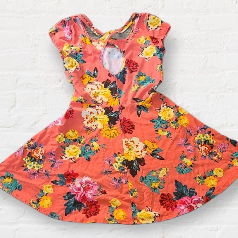 SALE ITEM Floral skater dress with keyhole back opening - Picture 4 of 8
